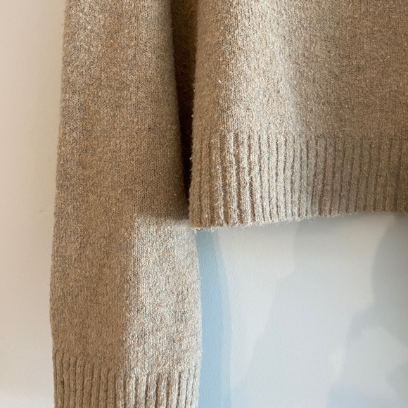 Princess Polly Cropped Turtle Neck - Picture 2 of 4